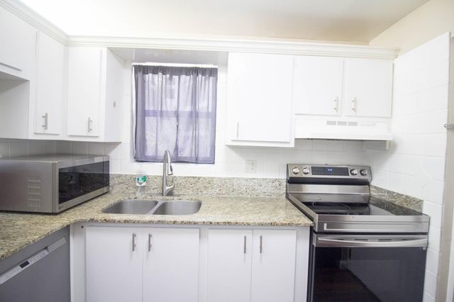 2316 S Cypress Bend Drive 218, Pompano Beach, FL 33069