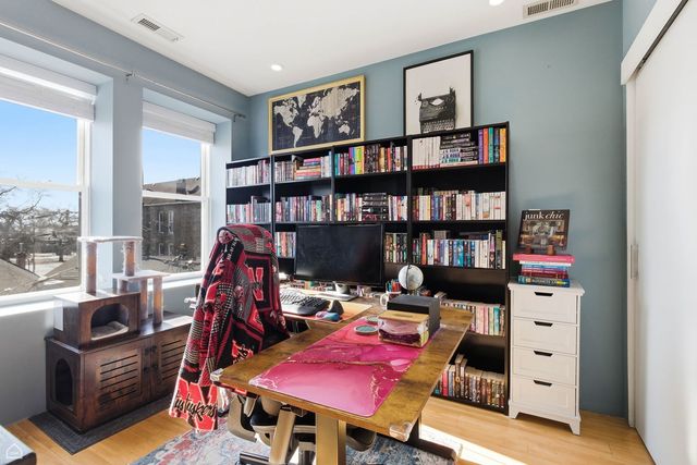 1811 W 17th Street 303, Chicago, IL 60608