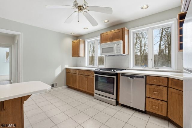 46 W Hanover Ave, Randolph Twp., NJ 07869