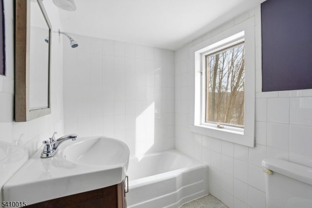 46 W Hanover Ave, Randolph Twp., NJ 07869