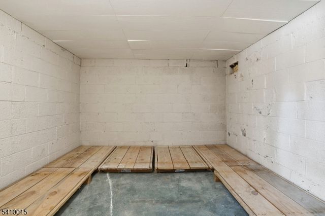 46 W Hanover Ave, Randolph Twp., NJ 07869