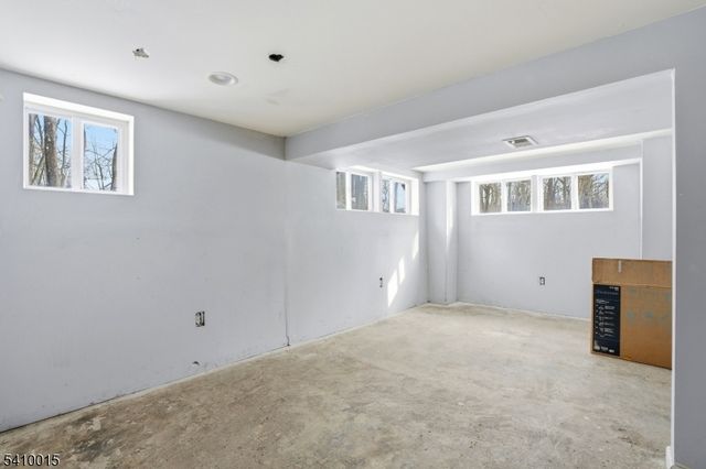 46 W Hanover Ave, Randolph Twp., NJ 07869