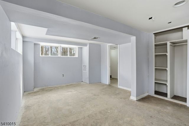 46 W Hanover Ave, Randolph Twp., NJ 07869