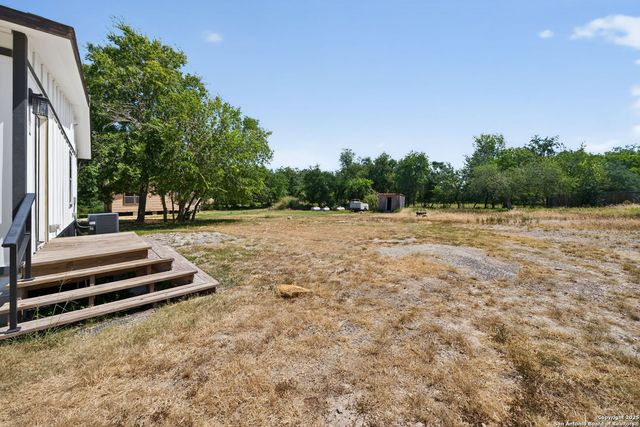 1203 Avenue J, Hondo, TX 78861