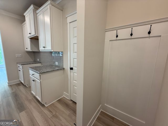 331 Brook Landing Circle, Auburn, GA 30011