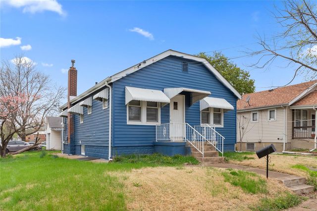 3700 Viking, St Louis, MO 63125