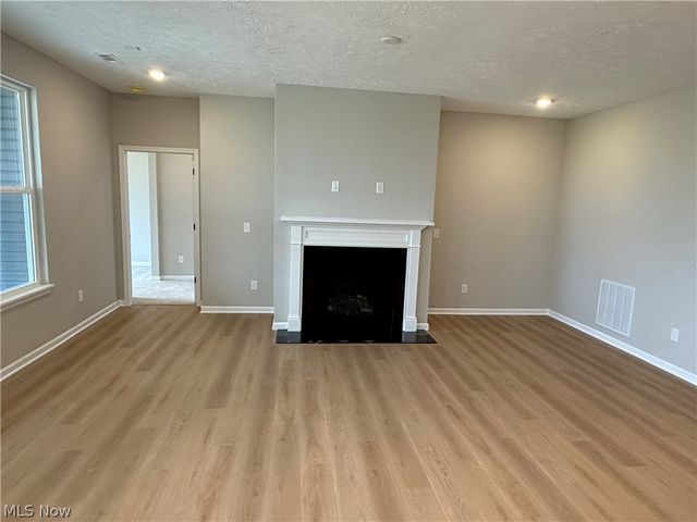 23742 Wally's Way, Columbia Station, OH 44028