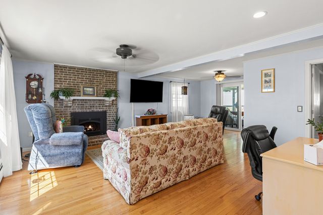 7 Hopi Drive, Nashua, NH 03063