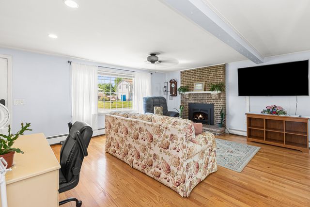 7 Hopi Drive, Nashua, NH 03063