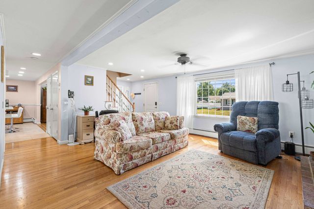 7 Hopi Drive, Nashua, NH 03063