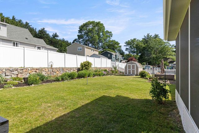 7 Hopi Drive, Nashua, NH 03063