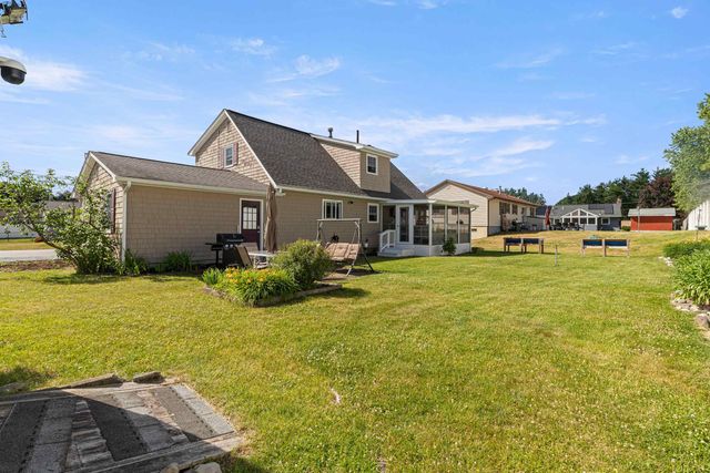 7 Hopi Drive, Nashua, NH 03063