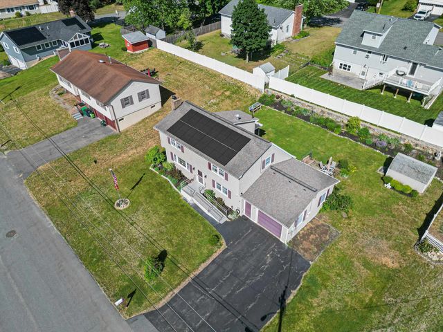 7 Hopi Drive, Nashua, NH 03063