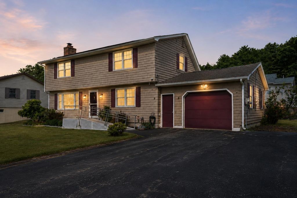 7 Hopi Drive, Nashua, NH 03063