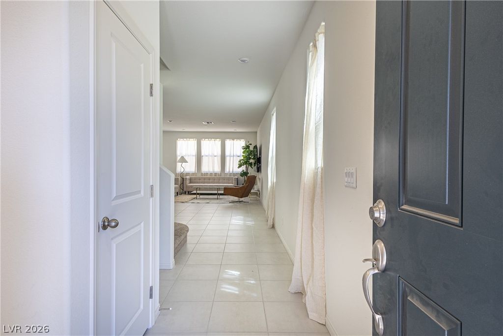 10034 Sir Atlas Court, Las Vegas, NV 89148 — photo 2