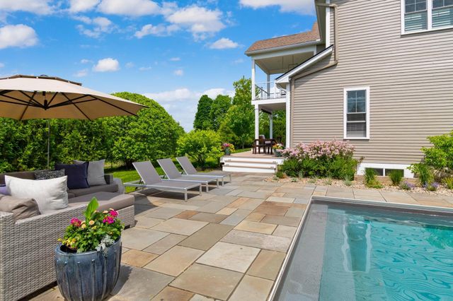 451 Golf Course Road, South Burlington, VT 05403