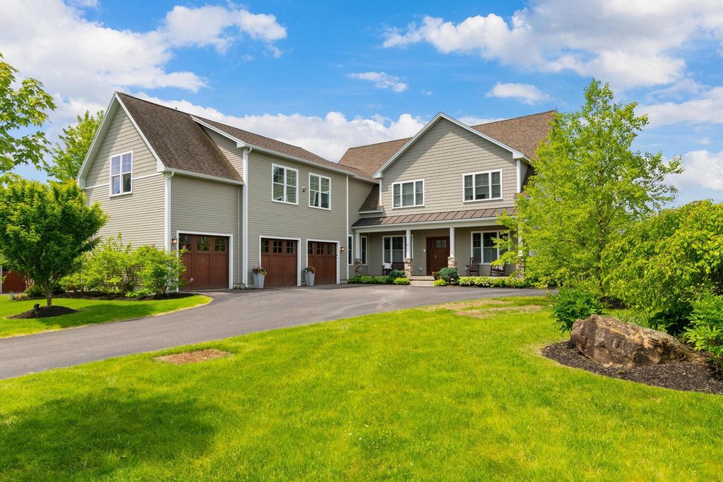 451 Golf Course Road, South Burlington, VT 05403