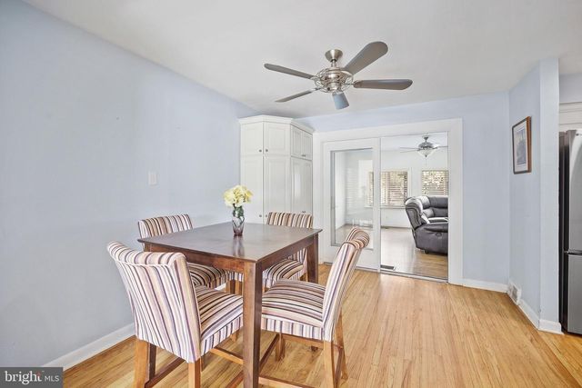 8 LOCUST DR, Malvern, PA 19355