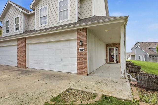 385 W Acorn Street, Gardner, KS 66030