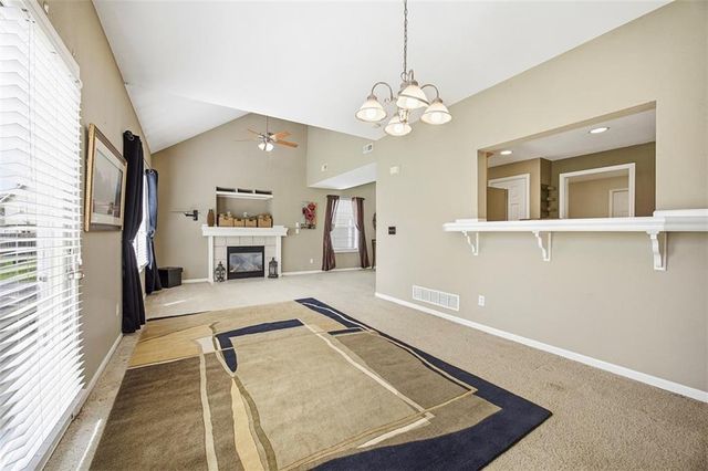 385 W Acorn Street, Gardner, KS 66030