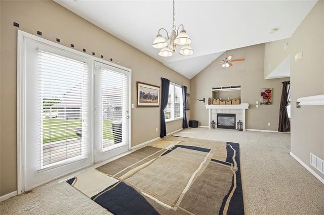 385 W Acorn Street, Gardner, KS 66030