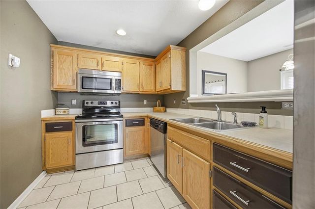 385 W Acorn Street, Gardner, KS 66030