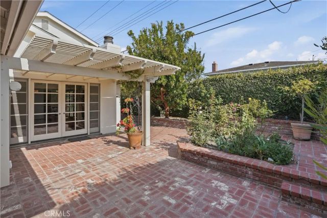 2037 S Capella Court, Costa Mesa, CA 92626