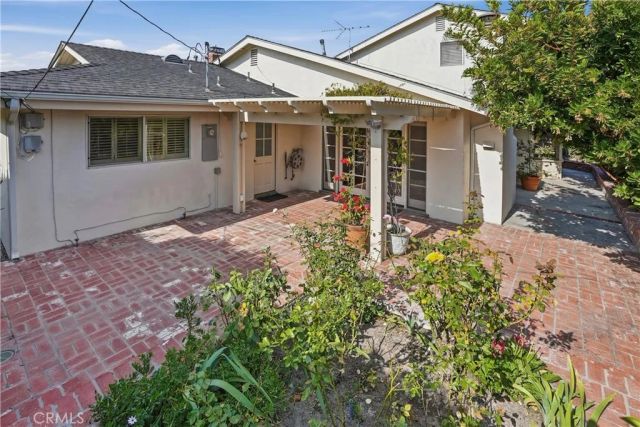 2037 S Capella Court, Costa Mesa, CA 92626