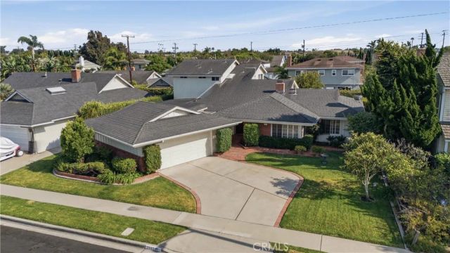 2037 S Capella Court, Costa Mesa, CA 92626