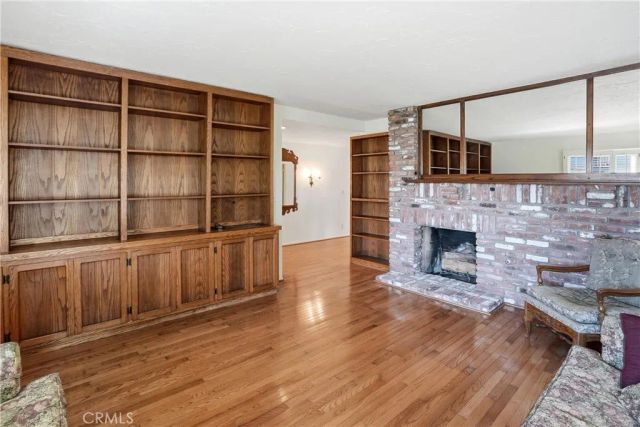 2037 S Capella Court, Costa Mesa, CA 92626