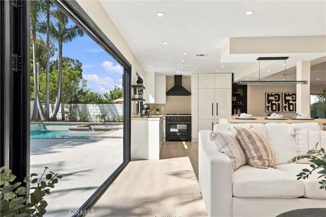 24396 Calle Pequeno, Lake Forest, CA 92630