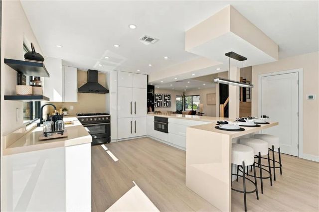 24396 Calle Pequeno, Lake Forest, CA 92630