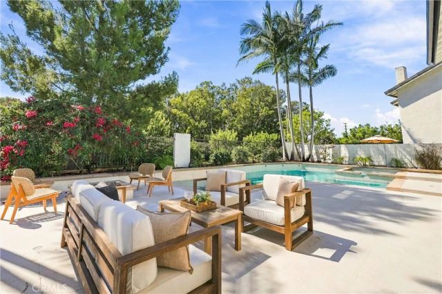 24396 Calle Pequeno, Lake Forest, CA 92630