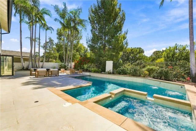 24396 Calle Pequeno, Lake Forest, CA 92630