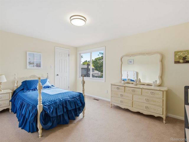 28854 Eton Glen, Farmington Hills, MI 48331