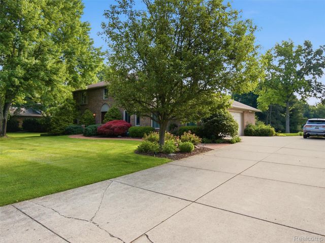 28854 Eton Glen, Farmington Hills, MI 48331