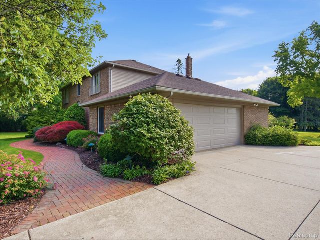 28854 Eton Glen, Farmington Hills, MI 48331