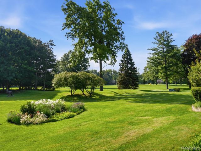 28854 Eton Glen, Farmington Hills, MI 48331