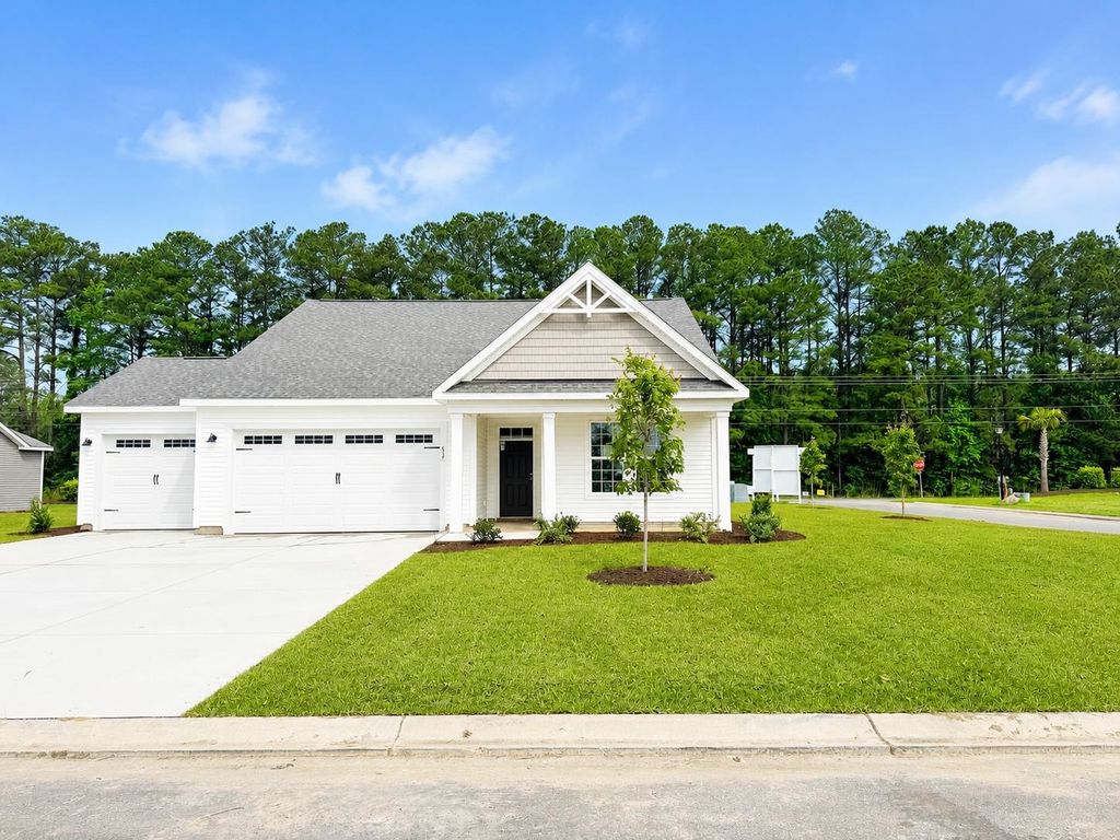 636 Millbrook Way, Loris, SC 29569