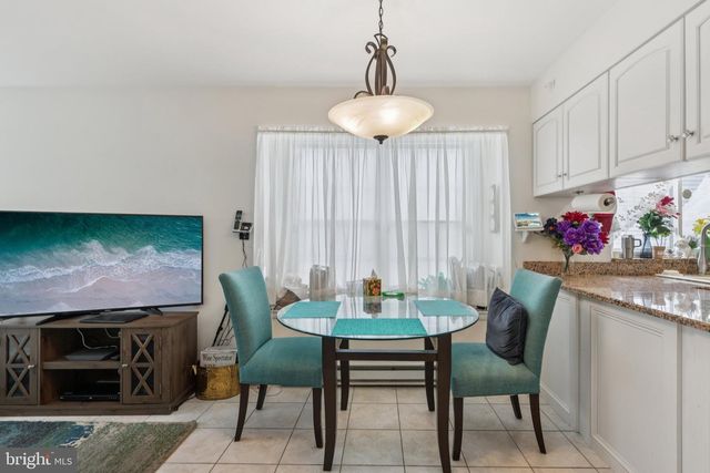 4 HARROGATE LA, Manchester, NJ 08759