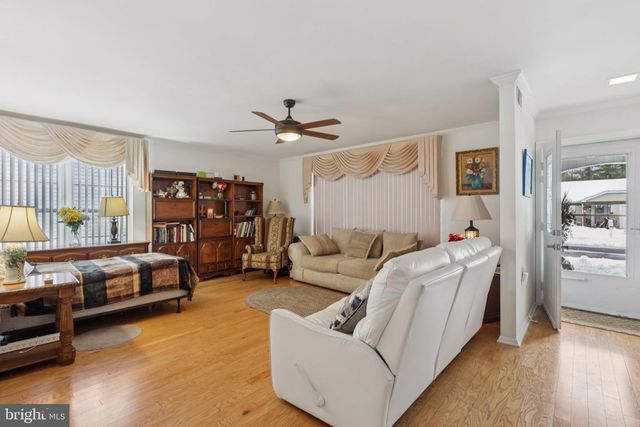 4 HARROGATE LA, Manchester, NJ 08759