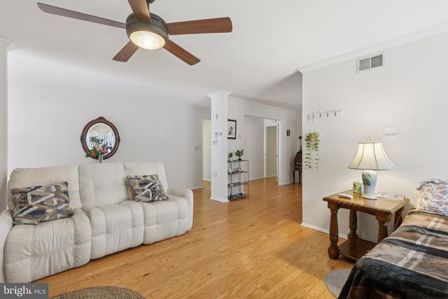 4 HARROGATE LA, Manchester, NJ 08759