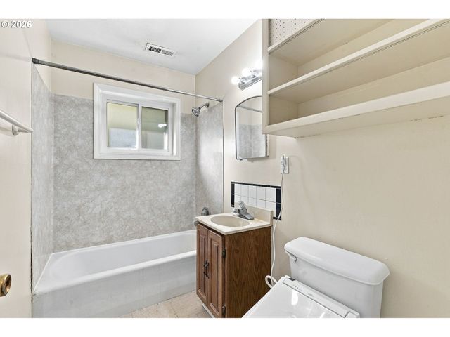 12508 Ne MULTNOMAH St, Portland, OR 97230