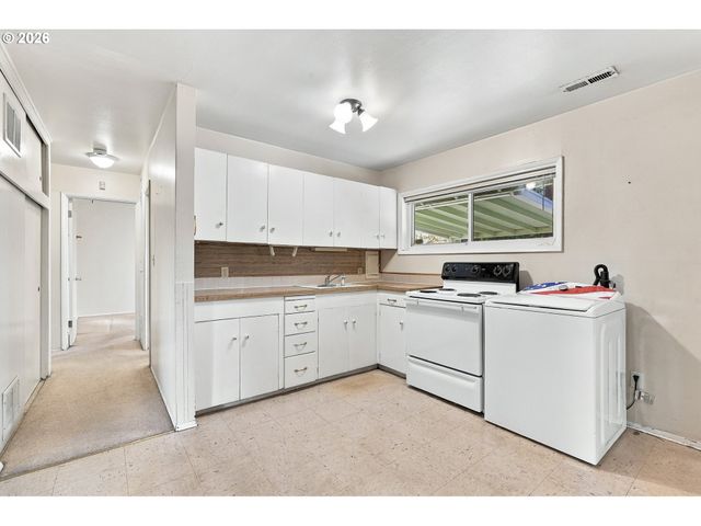 12508 Ne MULTNOMAH St, Portland, OR 97230
