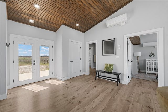 232 Hcr 2302, Abbott, TX 76621