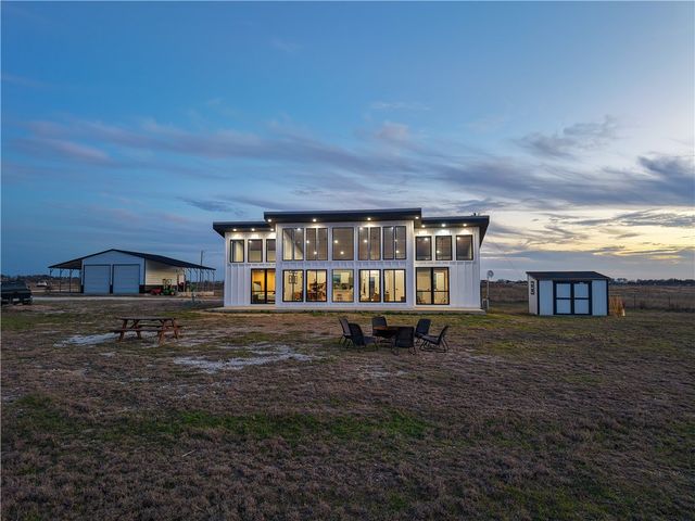 232 Hcr 2302, Abbott, TX 76621