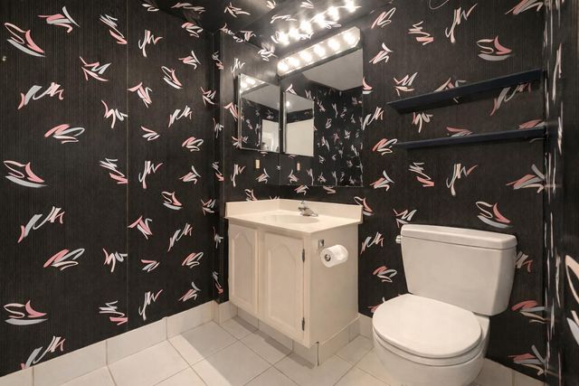 1155 Hillsboro Mile 502, Hillsboro Beach, FL 33062