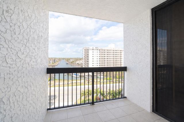 1155 Hillsboro Mile 502, Hillsboro Beach, FL 33062