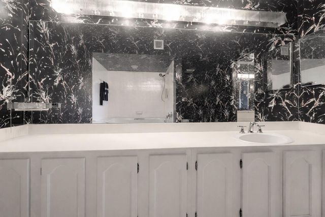 1155 Hillsboro Mile 502, Hillsboro Beach, FL 33062