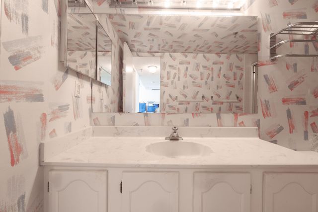 1155 Hillsboro Mile 502, Hillsboro Beach, FL 33062